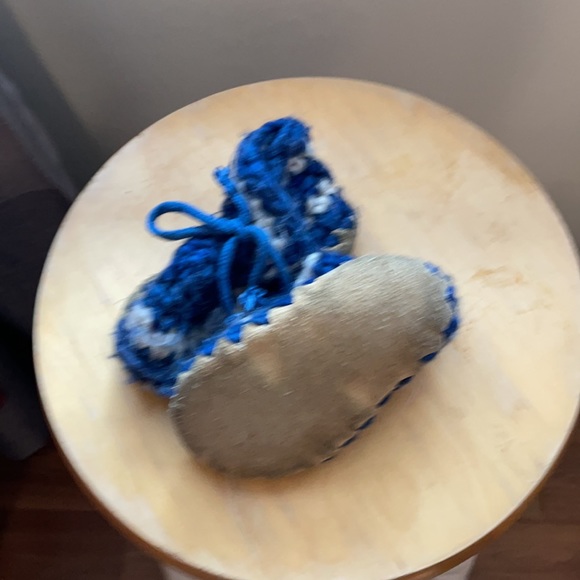 Padraig hand knit baby booties - Picture 2 of 3